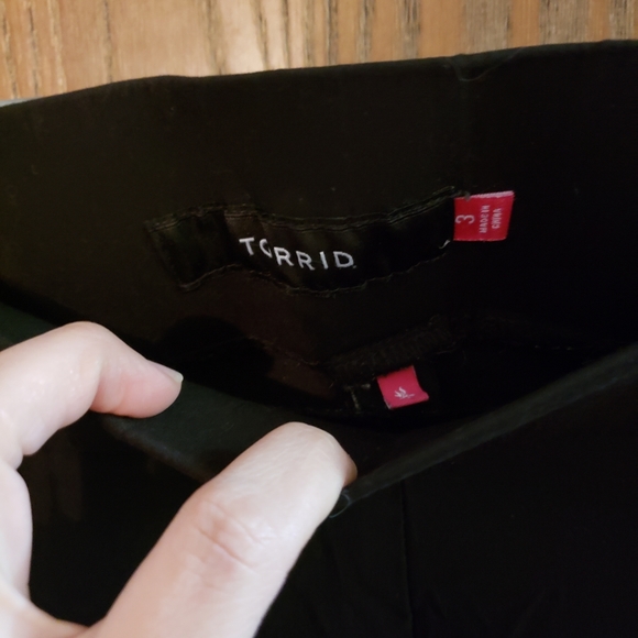👖TORRID JEANS/ source wisdom👖 & pant bundle - Picture 3 of 13